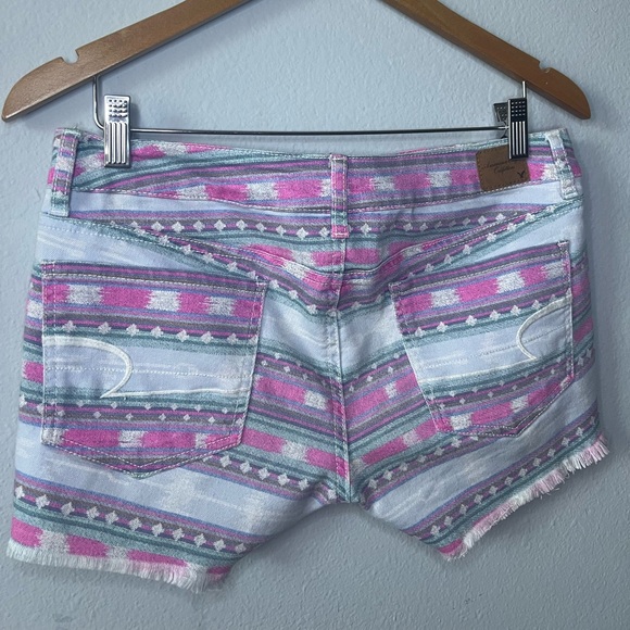 American Eagle Tribal Print Denim Shorts – Size 6 - Picture 2 of 5